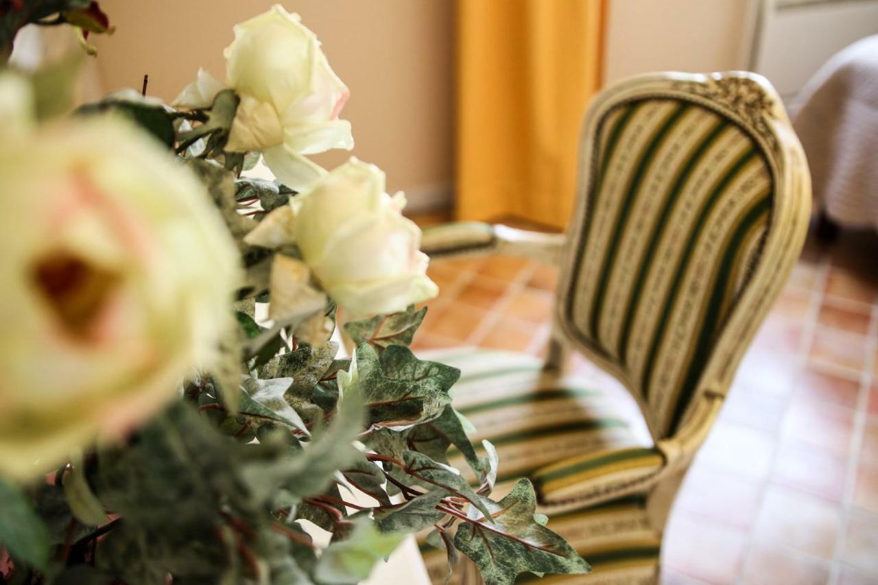 La Milane Bed & Breakfast Cabries Bagian luar foto