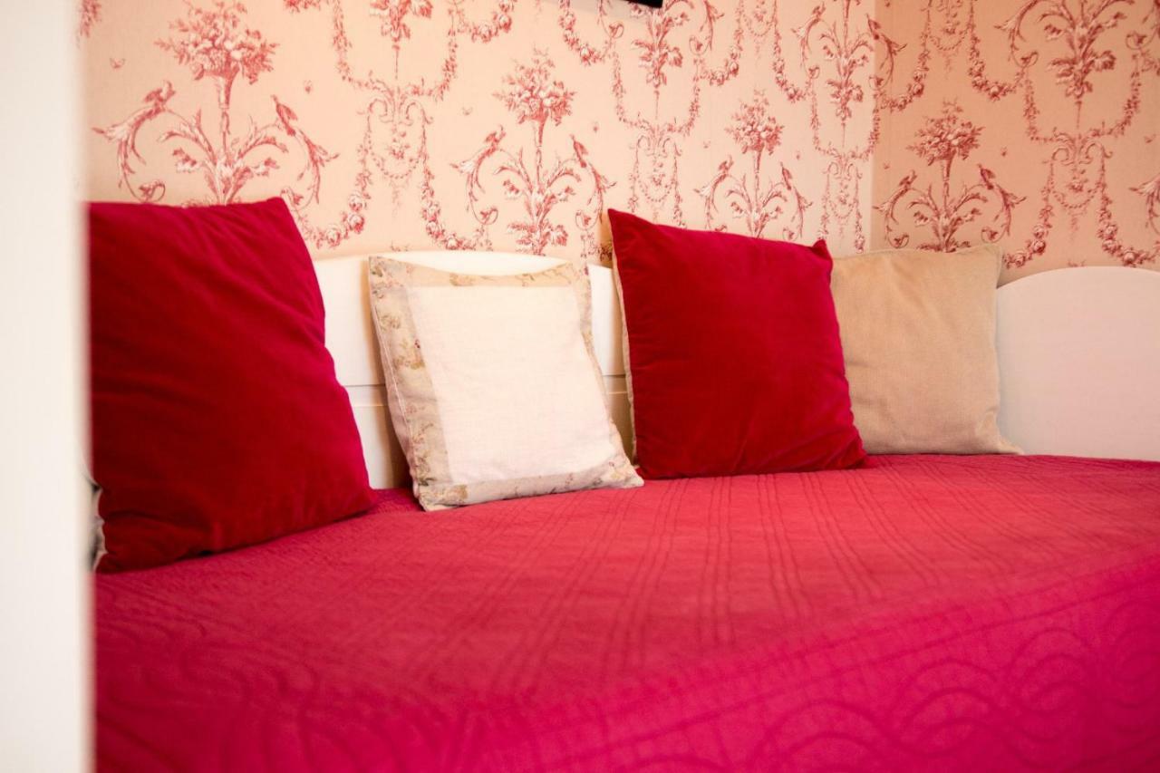 La Milane Bed & Breakfast Cabries Bagian luar foto